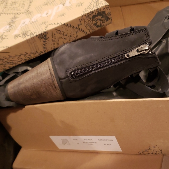 Free People New HYBRID Strappy Suede Leather Boots Booties NIB BLACK Women's 10 - Picture 12 of 14